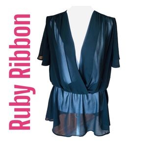 Sz XL Ruby Ribbon Top